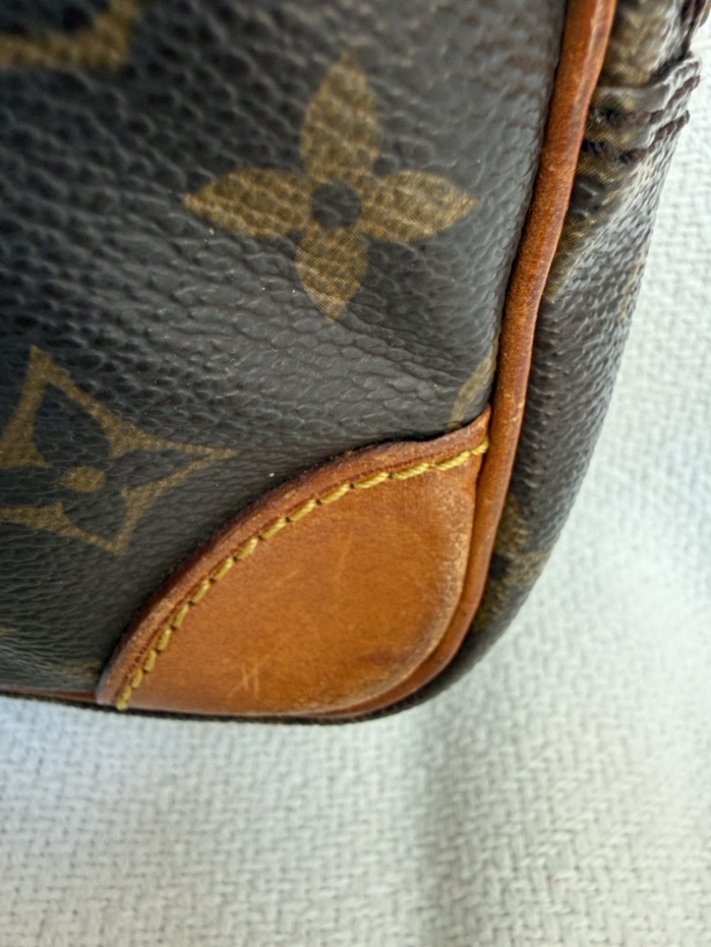Louis Vuitton Monogram Canvas Messenger Bag in Brown and Tan - Picture 6 of 16